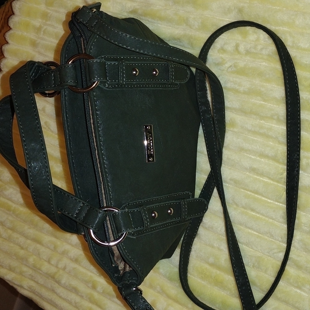 WOMAN'S KOLTOV Purse (olive Green)